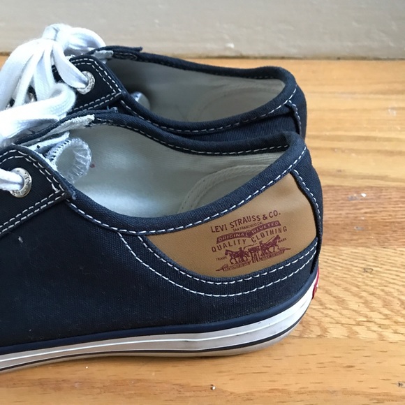 *SOLD* Levi’s Sneakers - Picture 3 of 5